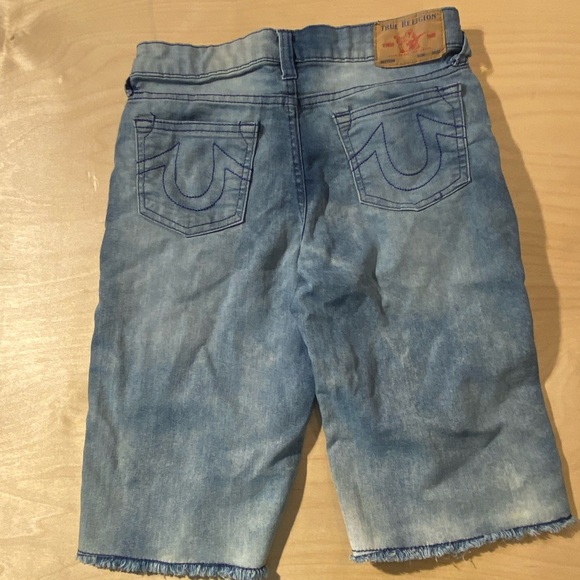 True Religion Geno Distressed Denim Shorts size 14 (LW) - Picture 9 of 10